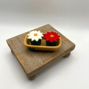 Vintage Avon Christmas Poinsettia Salt and‎ Pepper Shakers in a Basket